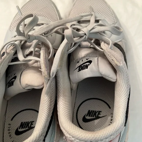 NIKE AIR MAX SNEAKERS WHITE PINK BLACK - Picture 5 of 8